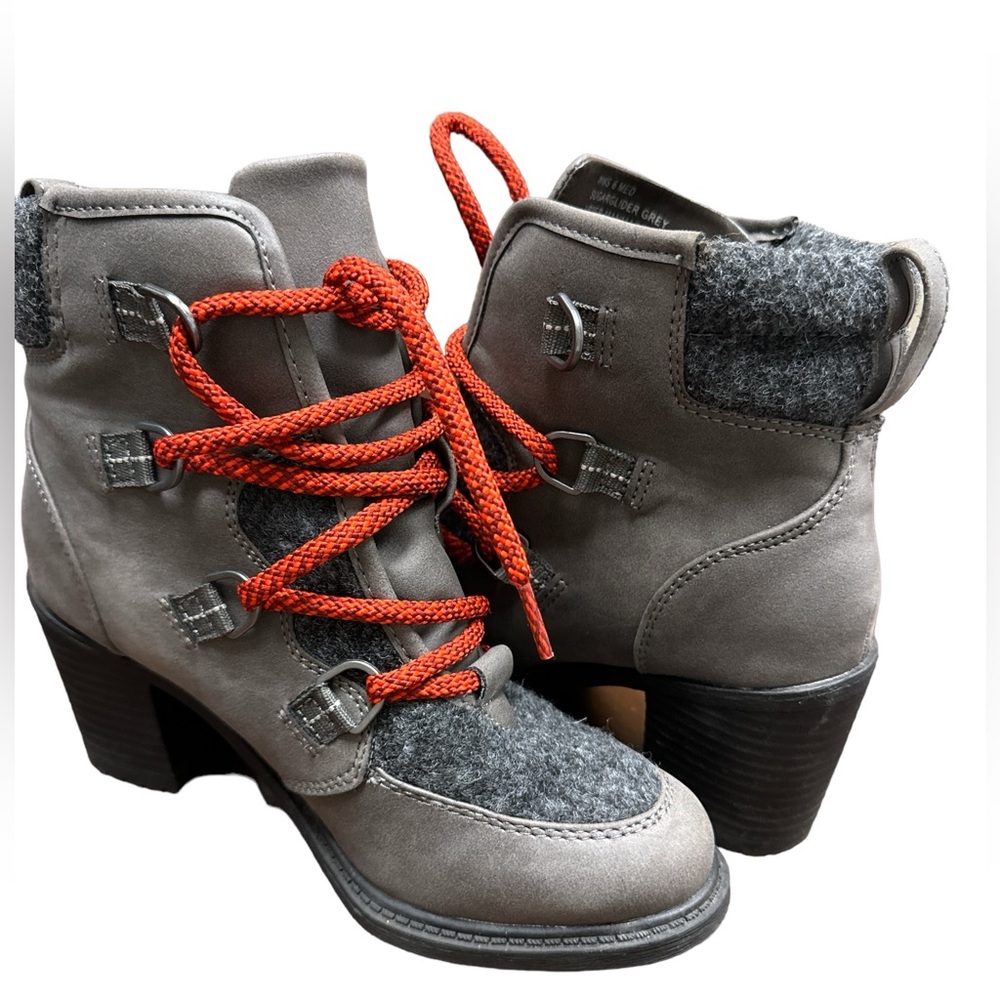 SONOMA WOMAN BOOT BLOCK HEEL